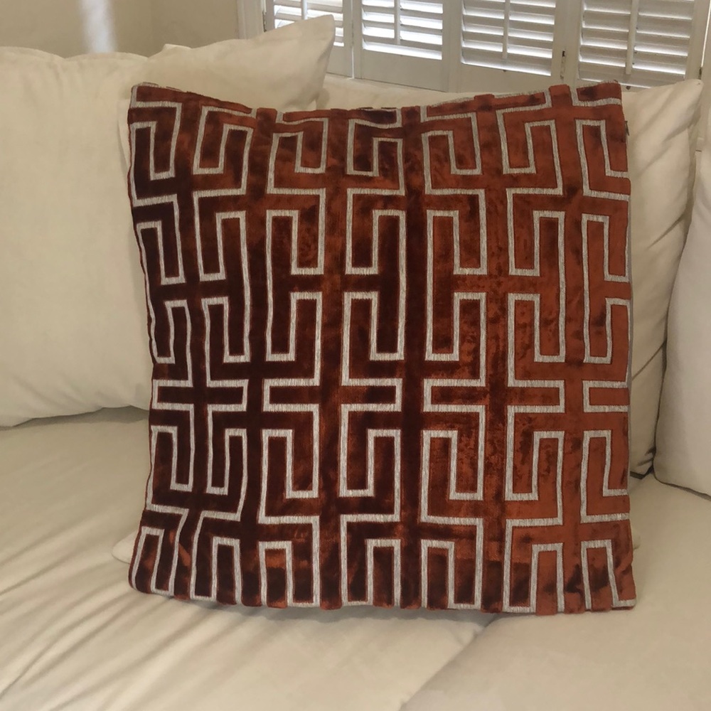 NWOT Z Gallerie Pillow Cover 24” Made in UK